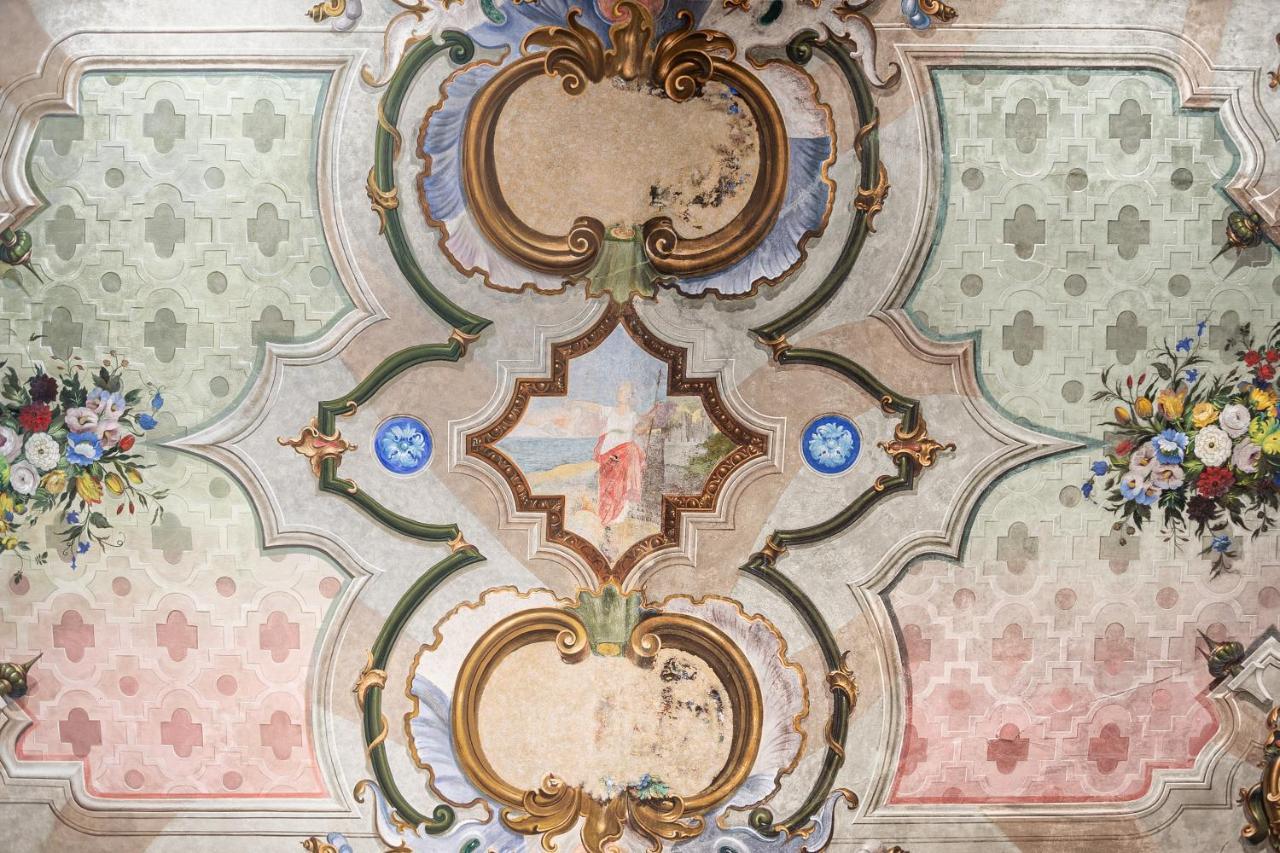 Palazzo Mia By Icasamia It Lejlighed Castello Cabiaglio Eksteriør billede