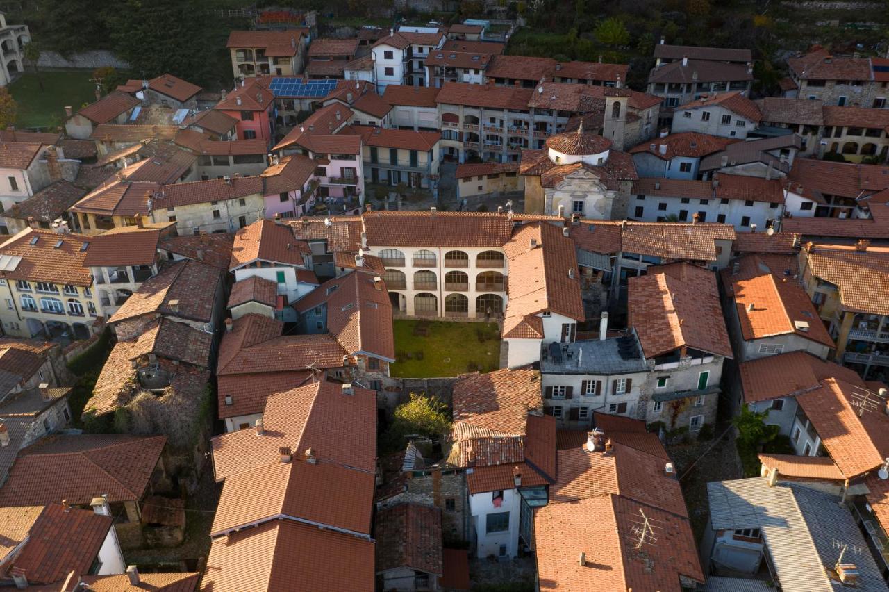 Palazzo Mia By Icasamia It Lejlighed Castello Cabiaglio Eksteriør billede